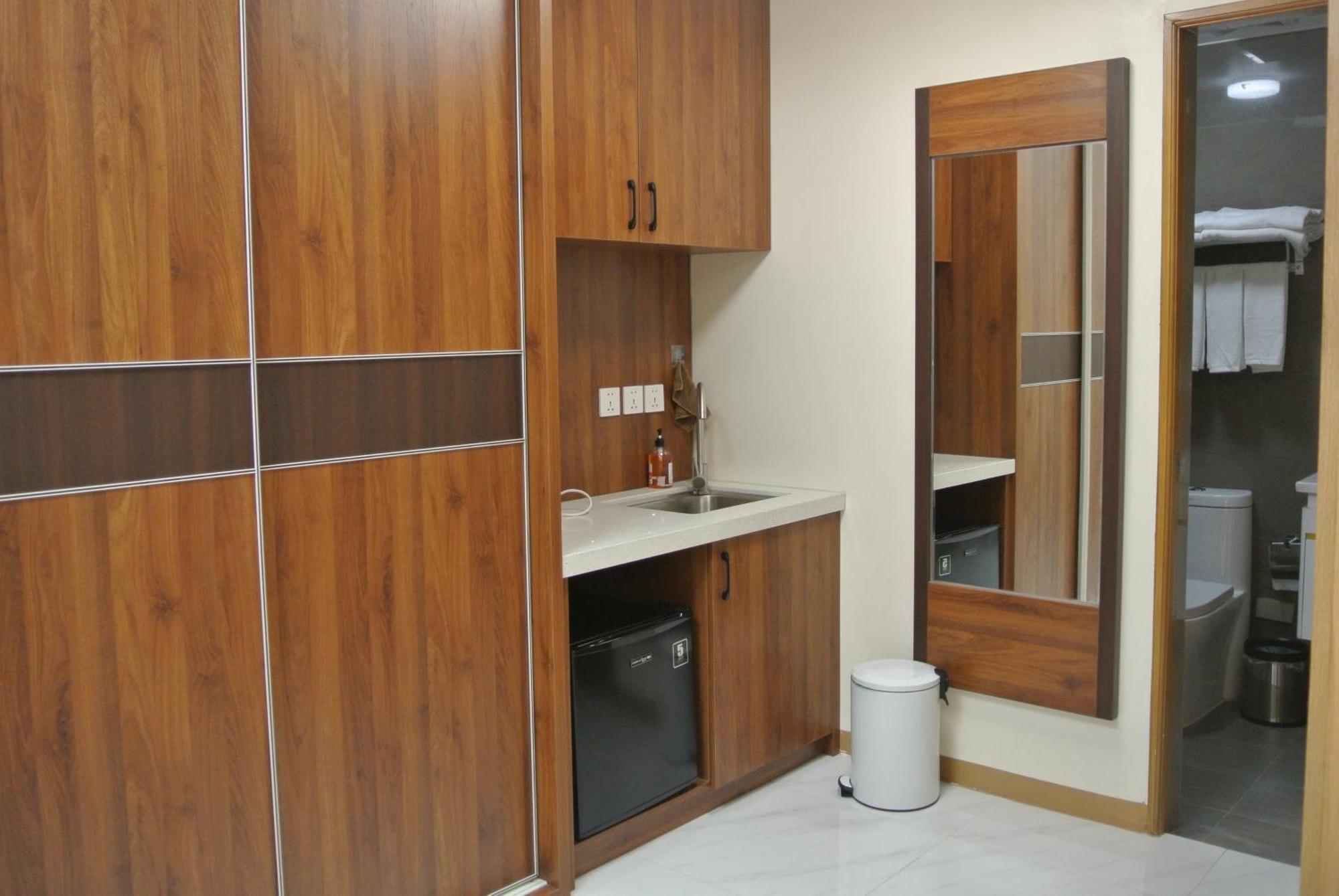 Sunset House Roxas Bay Apartman Manila Kültér fotó