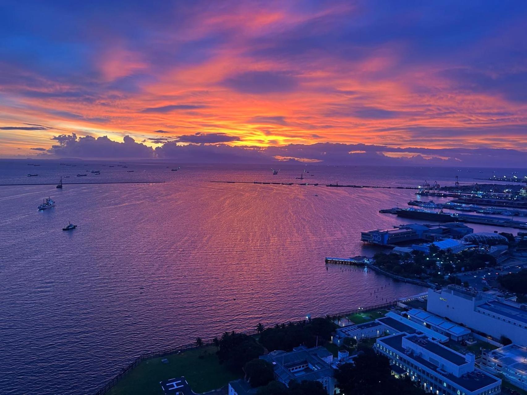 Sunset House Roxas Bay Apartman Manila Kültér fotó